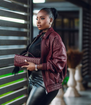 Viola, 29, South Africa