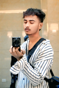 Ronik, 19, India