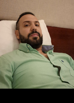 Maas, 38, United States