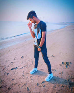 Raja Nalla, 26, India