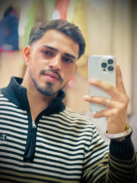 Manish, 21, India