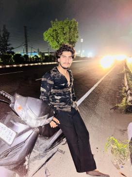 Hunny, 19, India