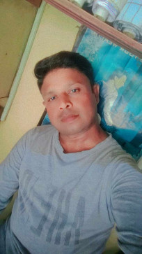 Malek Sajid, 35, India