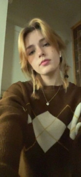 Adrianna, 19, United Kingdom
