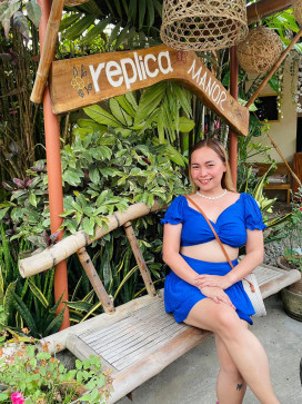 GLENDALYN PAITONE, 18, Philippines