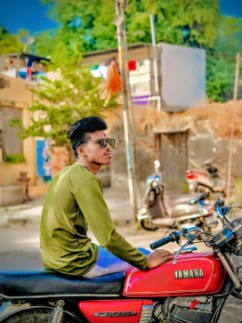 Ladu Kumar, 19, India