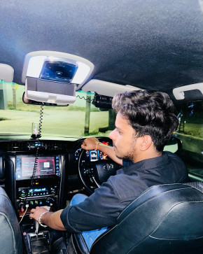 Saksham, 19, India