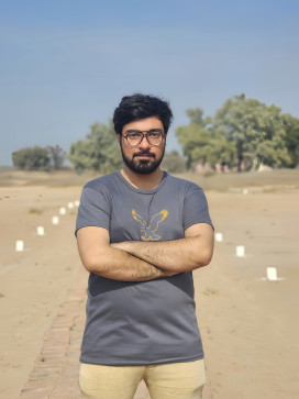El Professor, 26, Pakistan