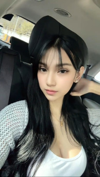 Alia Lia, 24, Indonesia