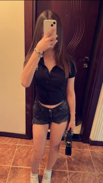 Maya, 18, Egypt