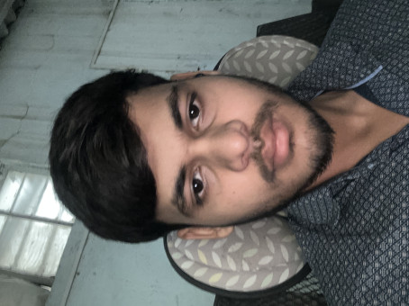Skgjak Ykkcx, 18, India