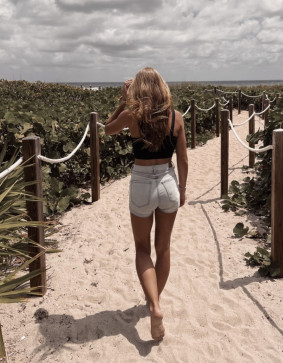 Sophie, 18, United States