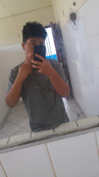 Roberto Mozombite, 18, Peru