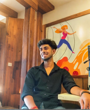 Ritesh_prajapat_001, 19, India