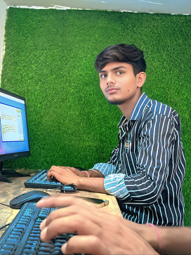 Shailesh Kumar, 18, India