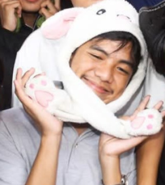 Tantan Sy, 18, Philippines