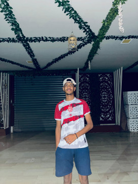 Rvmy Azyzy, 18, Tunisia