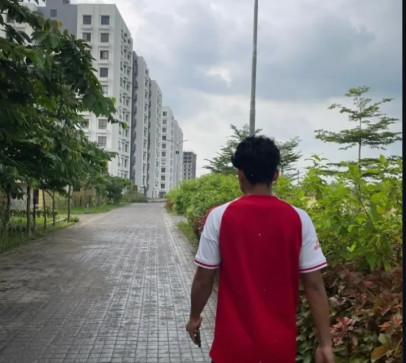 Moulendu Chakraborty, 19, India