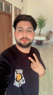 Jassi, 24, India