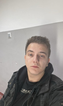Bronzo, 21, Hungary