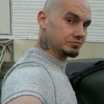 John, 46, United States