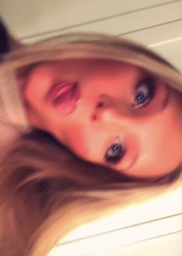 Tilde, 18, Sweden