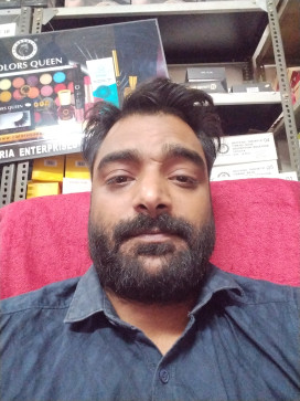 Sam, 25, India