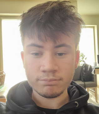 Thois, 18, Belgium