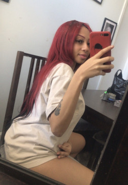 Niya, 19, United States