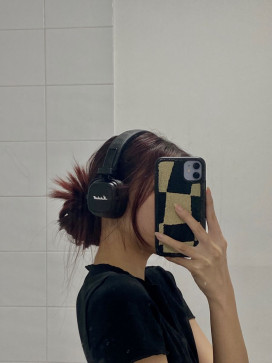 Guess9018207012, 36, United States