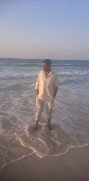 Sam, 33, Saudi Arabia