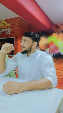 Shani Gondal, 18, Bahrain