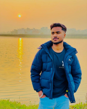 AMANKHANAMANKHAN AMA, 18, India