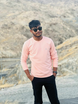 Tanvir, 19, Saudi Arabia