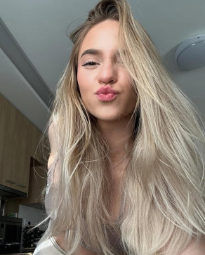 Nina, 18, Slovakia
