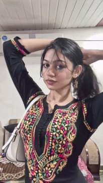 Eshana, 22, India