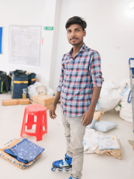 Meeraj Ahmad, 26, India