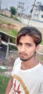 Mahira Khan, 18, India