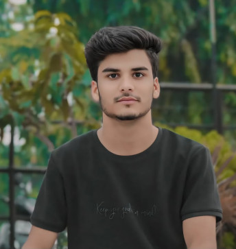 Sheikh Raaj, 20, India