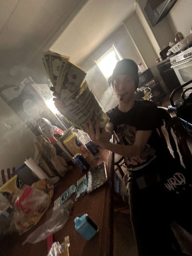 Mo G, 18, United States