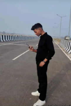 Anshu Pandit, 21, India