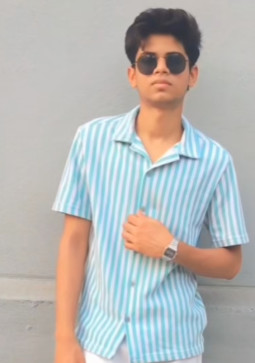 MrBeAst More, 19, India