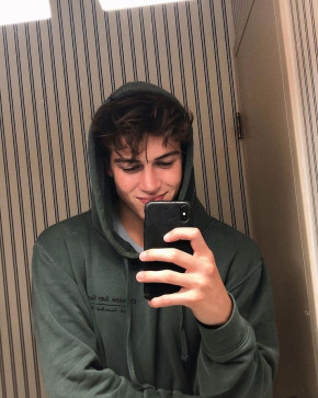 Sam, 23, India