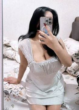 Priya, 25, India