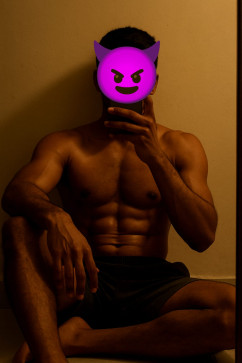 Xd, 22, India