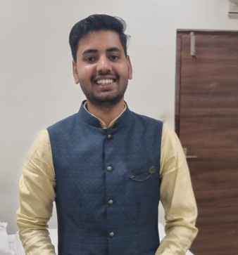Alex, 28, India