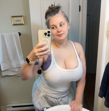 Evelyn Peter, 27, United States