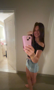 Liv, 18, United States