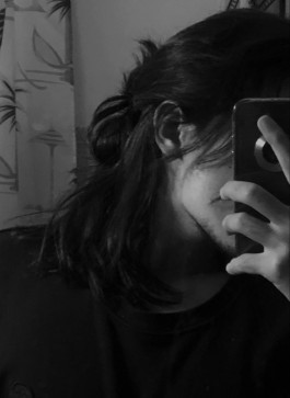 Alex Demlicho, 18, India