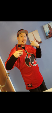 Jonathan K, 34, United States